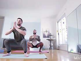 MARKUS KAGE TRAINS THYLE KNOXX’S ASS