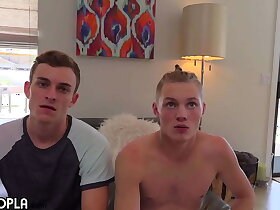 LEONARDO'S TIGHT ASS SPREAD WIDE OPEN BY JIMMY'S THICK DICK.