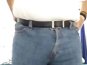 Giant cock with a clue