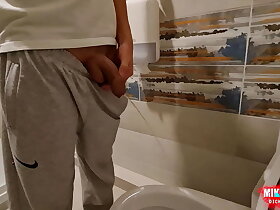 Guy films him peeing in the toilet