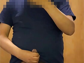 Mi amante me envia glaze masturbandose y golpeando su verga peluda