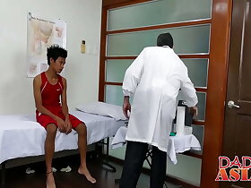 Doctor old man tugs twink before shoving his rod deep inner